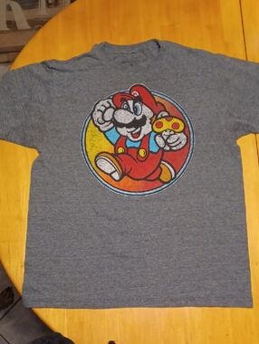 Men's Nintendo Gray Super Mario Bros. Circle Graphic Tee Size M